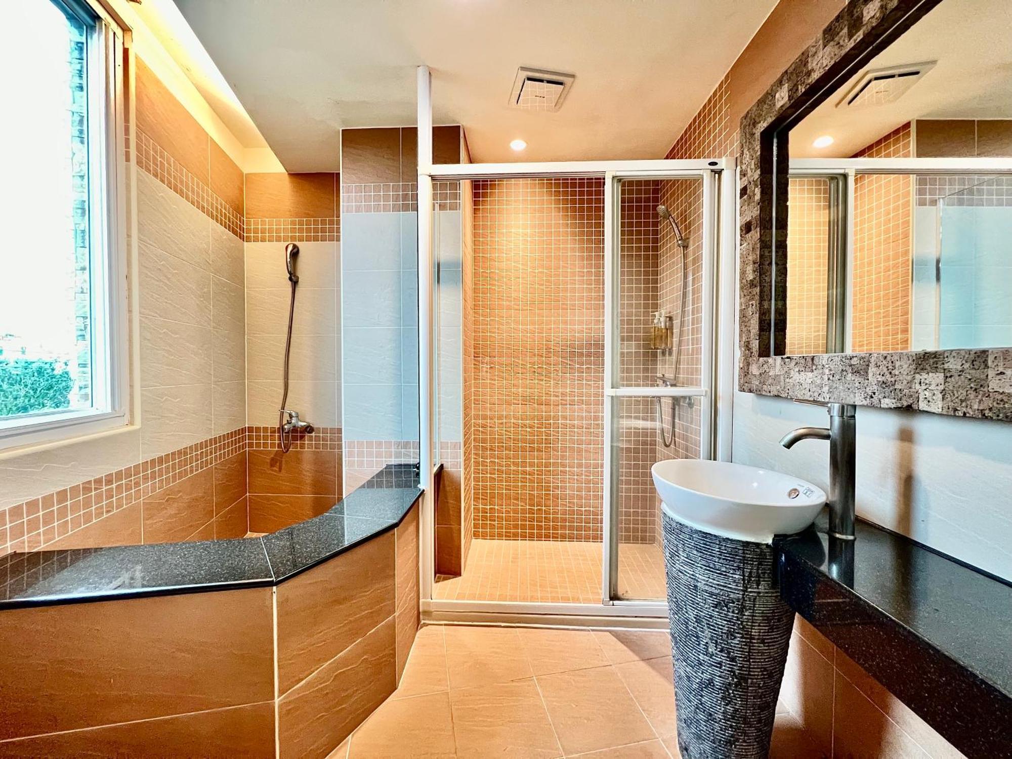 Seasons Bali Fashion Inn Кендин Екстериор снимка
